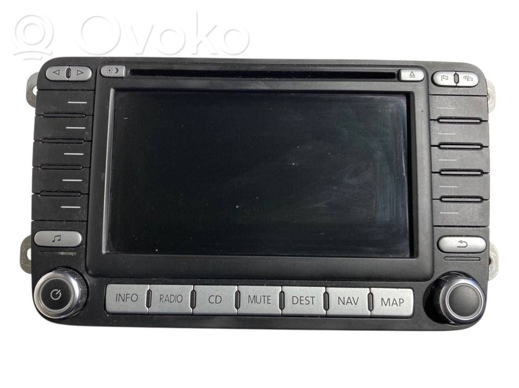 Radio / CD/DVD atskaņotājs / navigācija