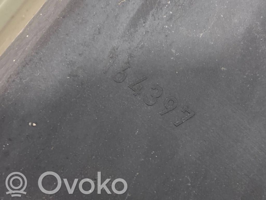 Aizmugurējais lukturis pārsegā