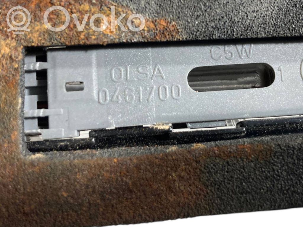 Bagāžnieka numura zīmes apgaismojuma līste