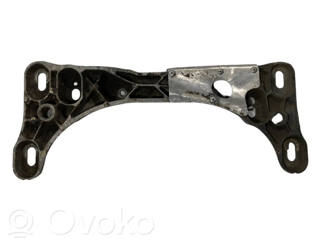 Transmission mounting bracket