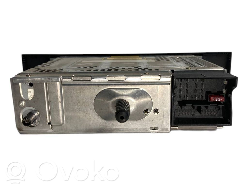 Radio / CD/DVD player / navigation