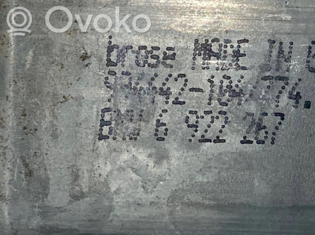 Priekšpusē elektriskā loga pacelšanas mehānisma komplekts