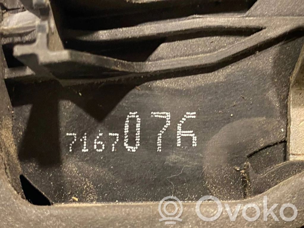 Aizmugurē slēdzene