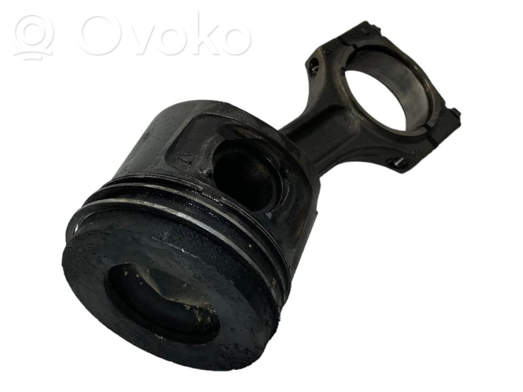 Piston with connecting rod