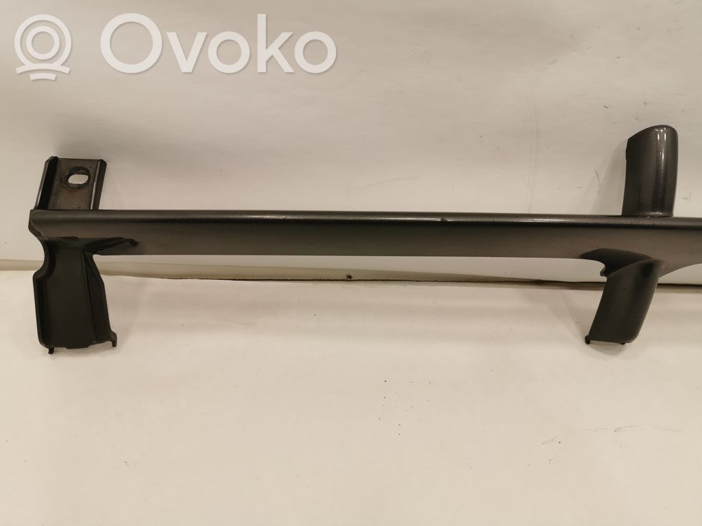 Apakšējais režģis (trīsdaļīgs)