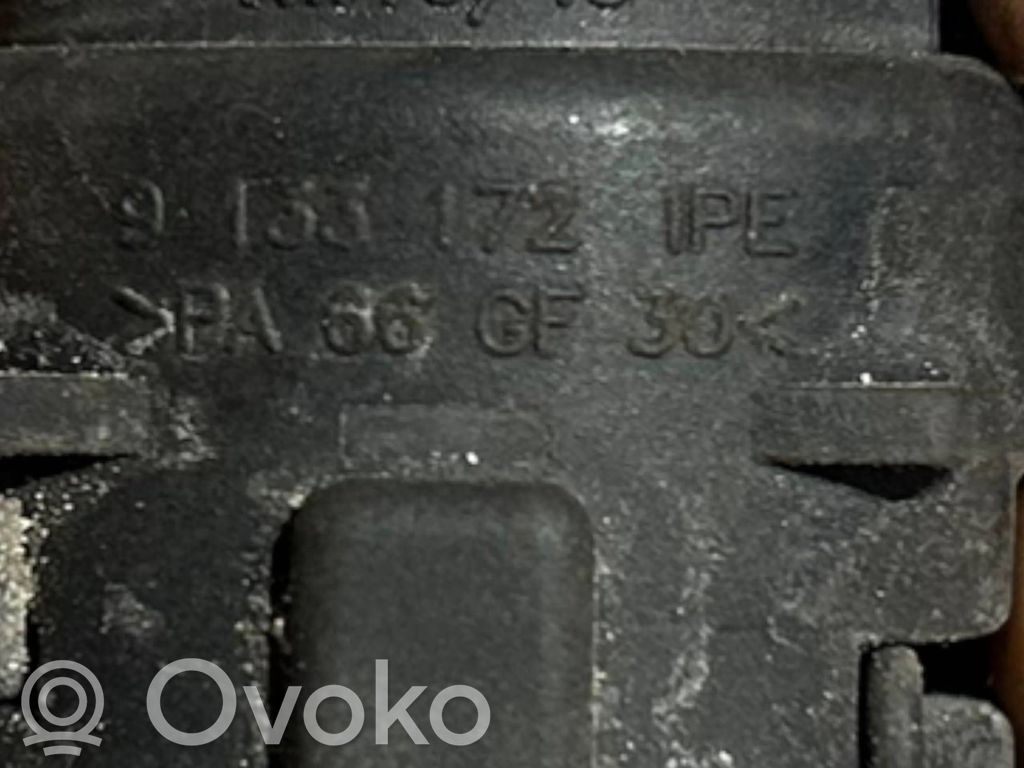 Caurulīte (-es) / šļūtene (-es)