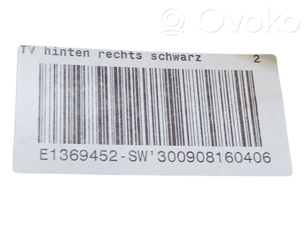 Apšuvums aizmugurējām durvīm