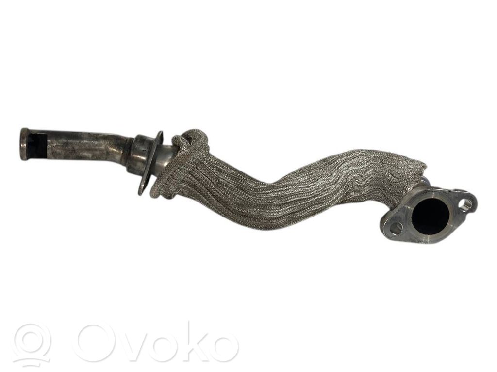 Caurulīte (-es) / šļūtene (-es)