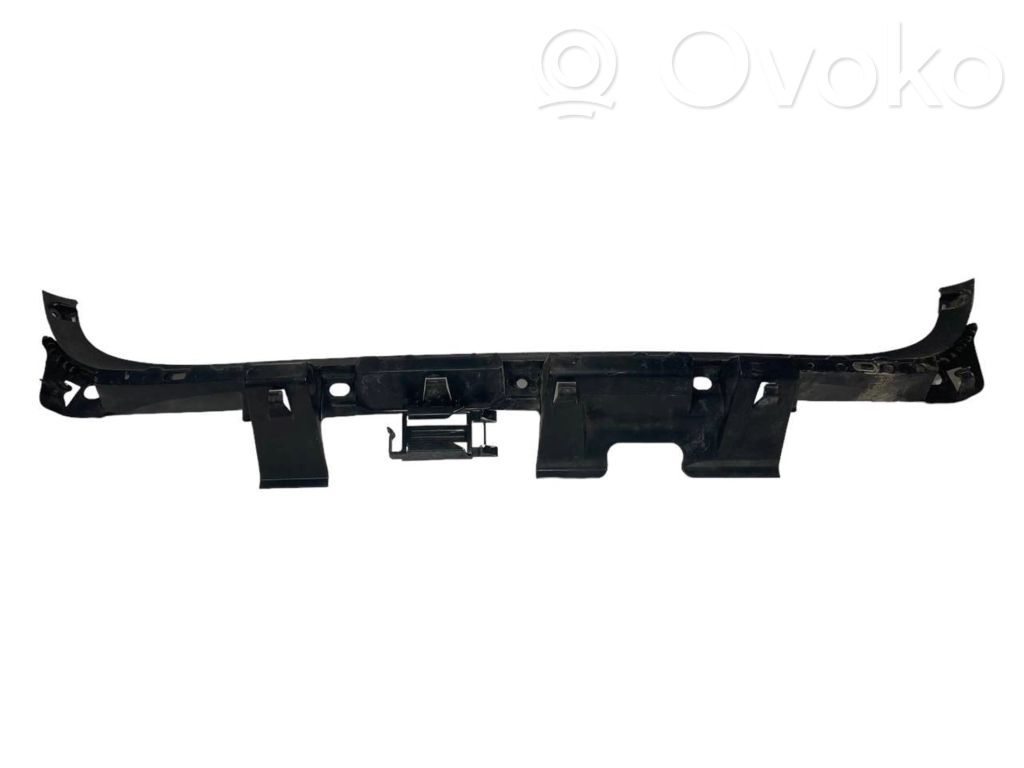 Rear bumper mounting bracket