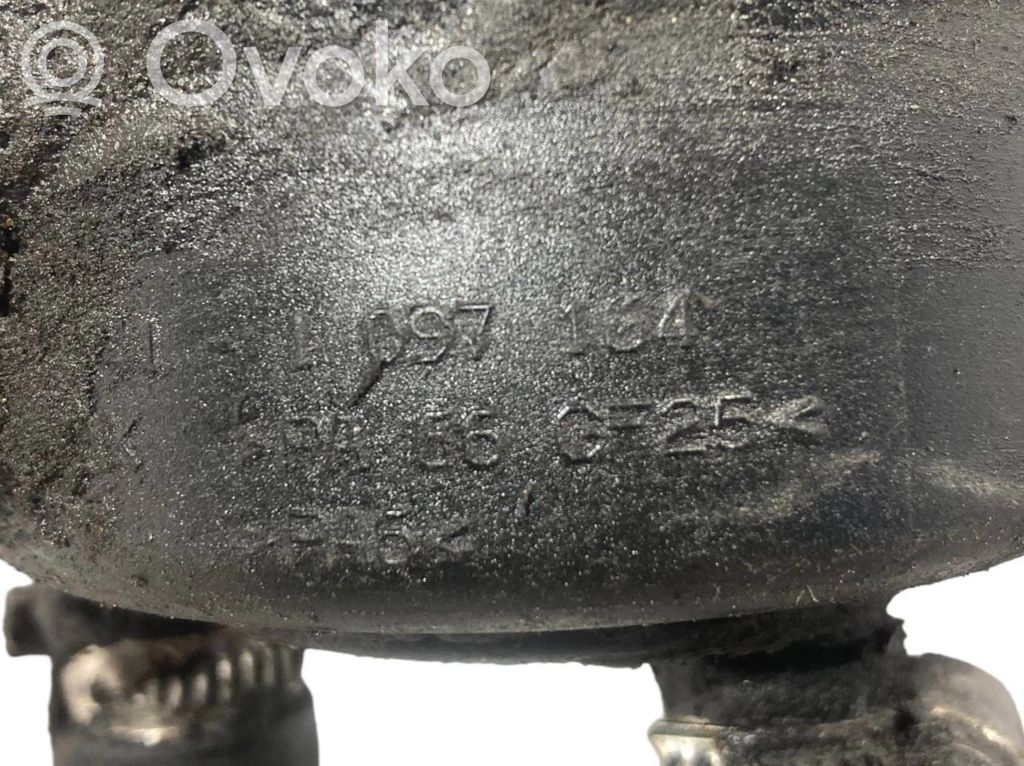 Stūres pastiprinātāja šķidruma tvertne