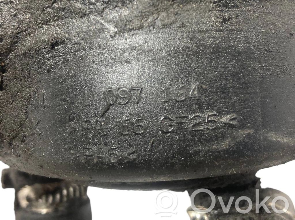 Stūres pastiprinātāja šķidruma tvertne