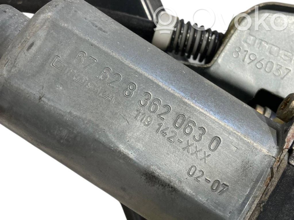 Priekšpusē elektriskā loga pacelšanas mehānisma komplekts