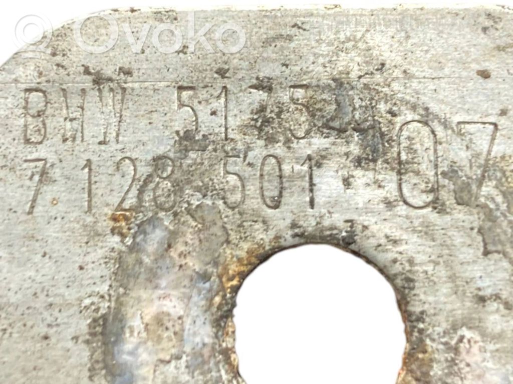 Cita veida apakšas detaļa