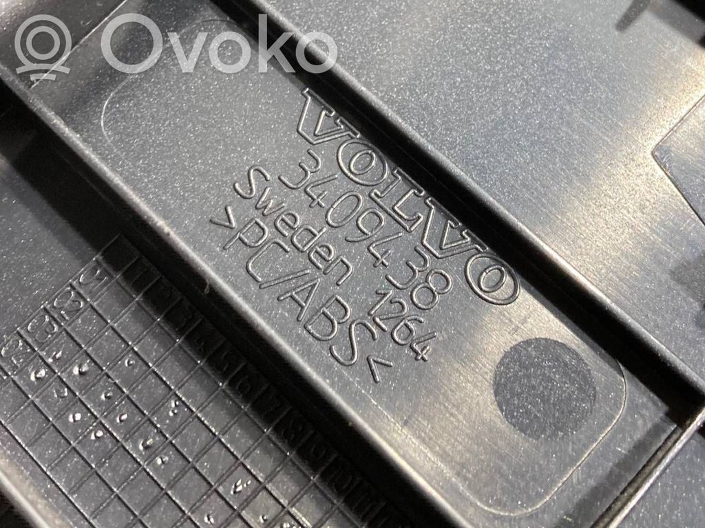 Instrumentu paneļa dekoratīvā apdare