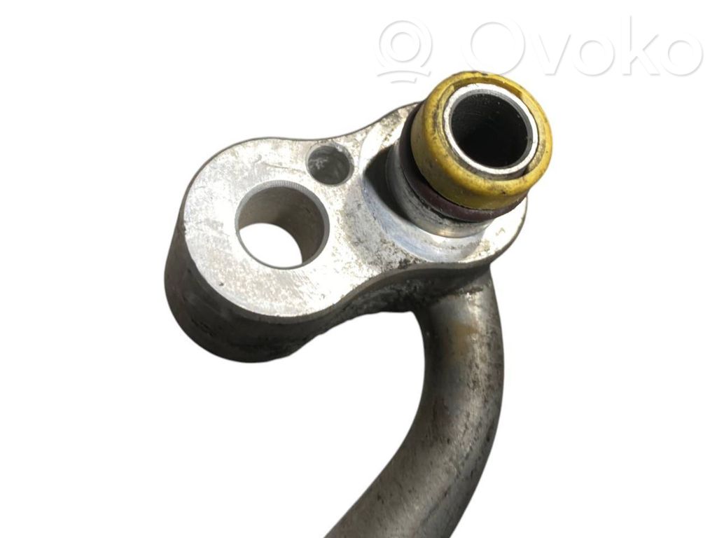 Air conditioner pipe(s) / hose(s)