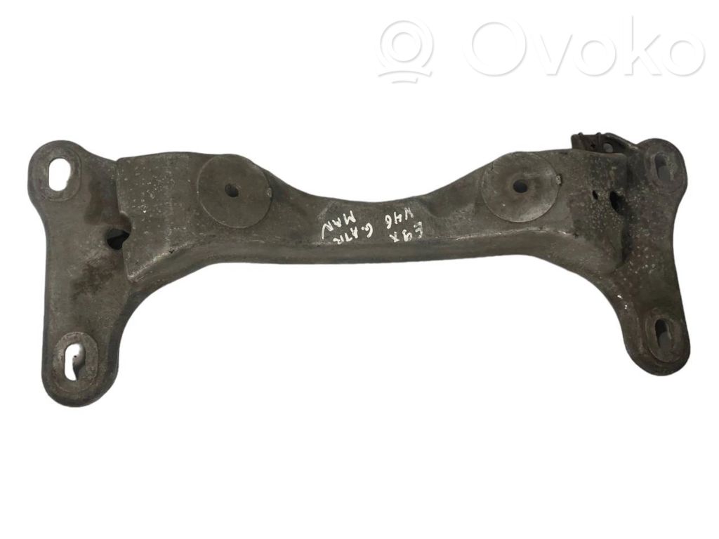 Transmission mounting bracket