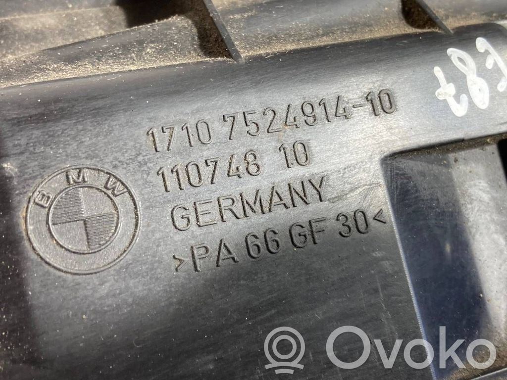 Radiator(s) holder/bracket