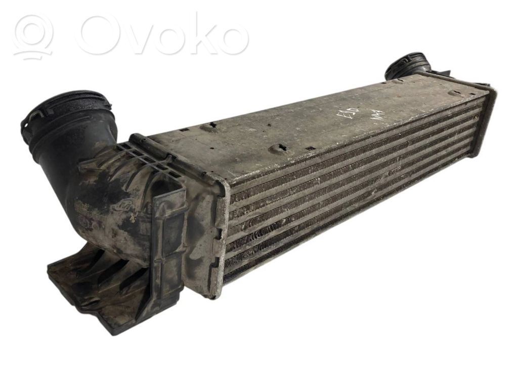 Starpdzesētāja radiators