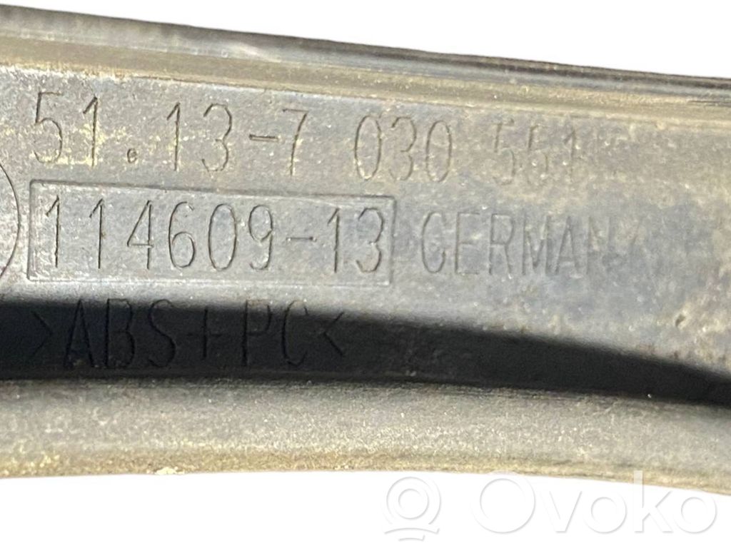 Priekšējā luktura dekoratīvā apdare