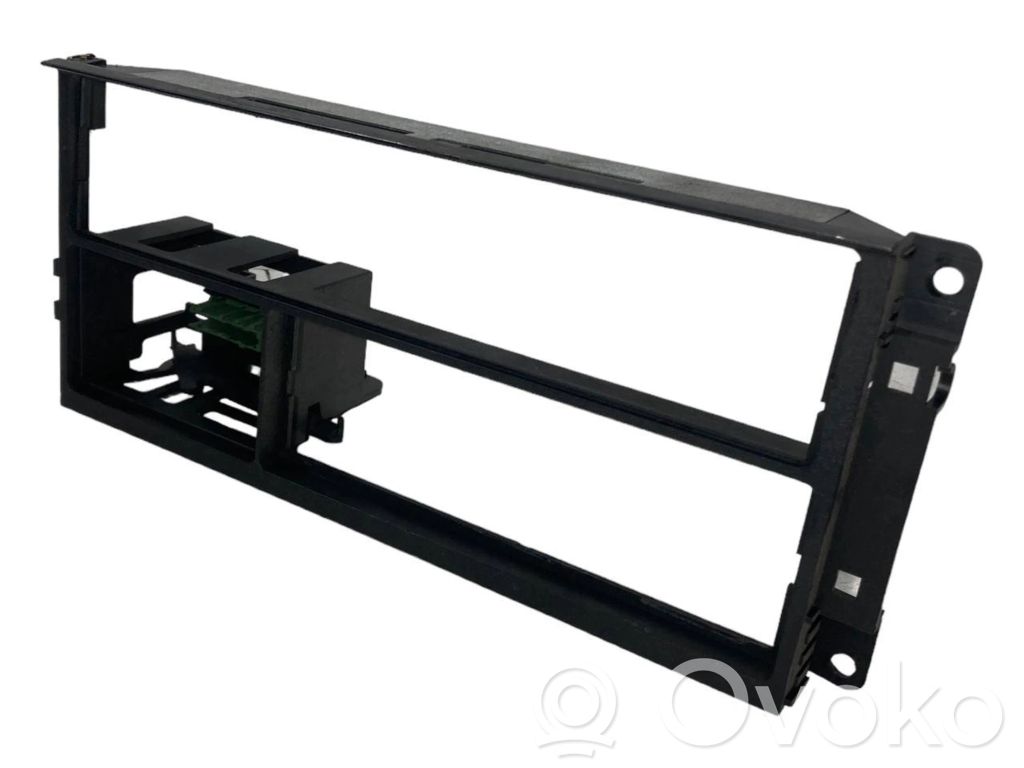 Climate control/small radiator control trim