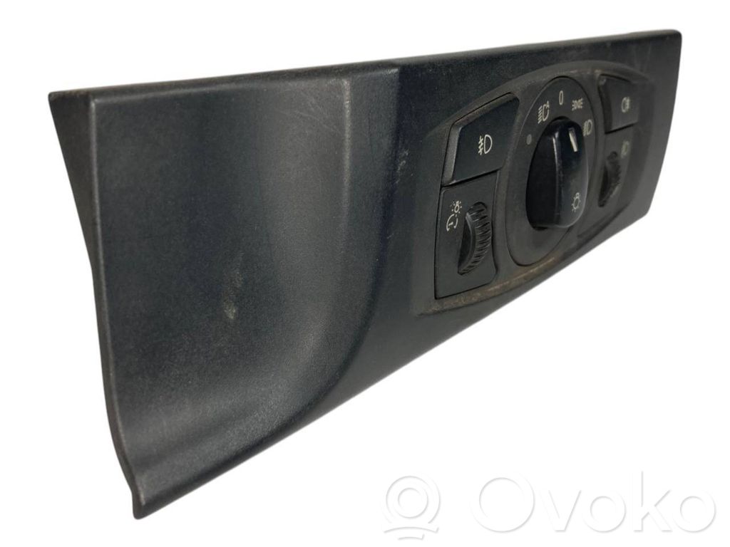 Headlight switch