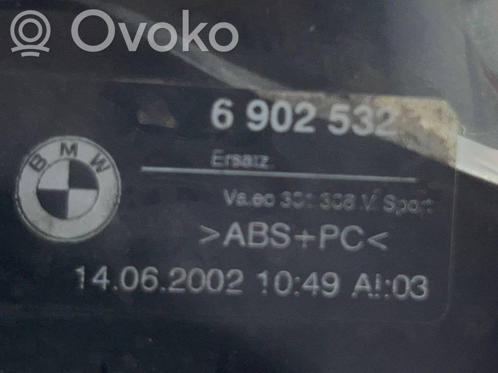 Aizmugurējais lukturis virsbūvē