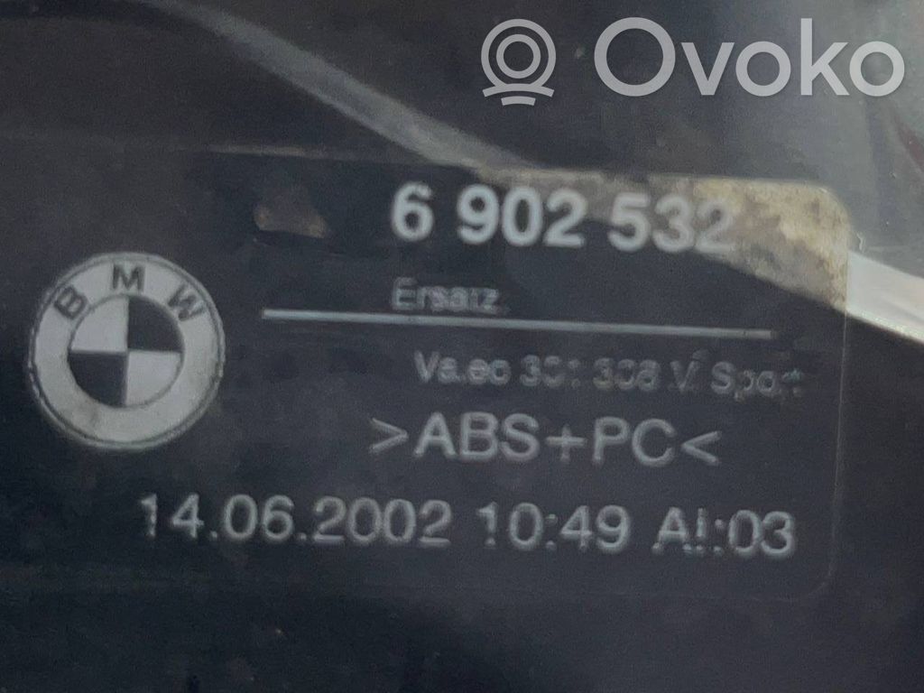 Задний фонарь в кузове