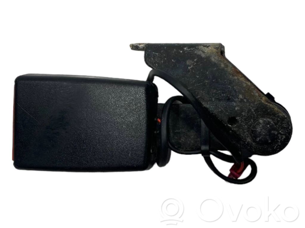 Rear belt buckle