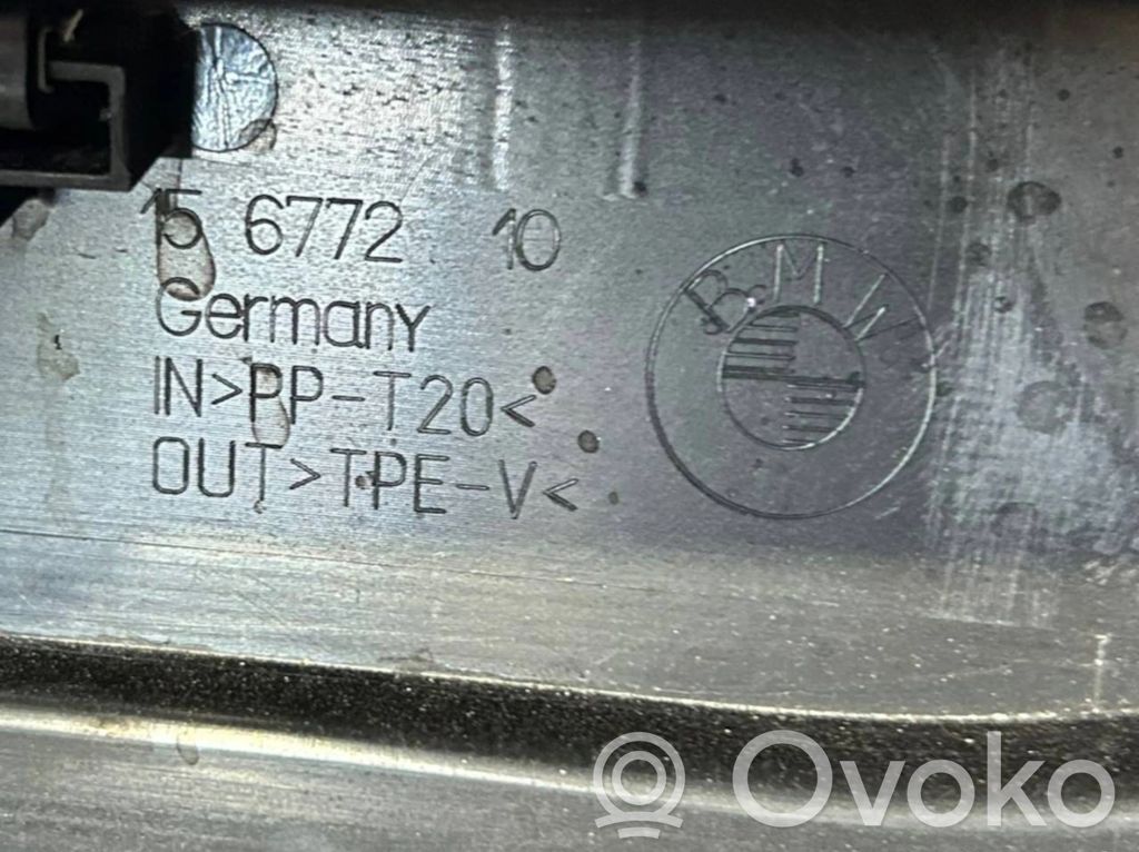 Stikla tīrītāja slotiņas