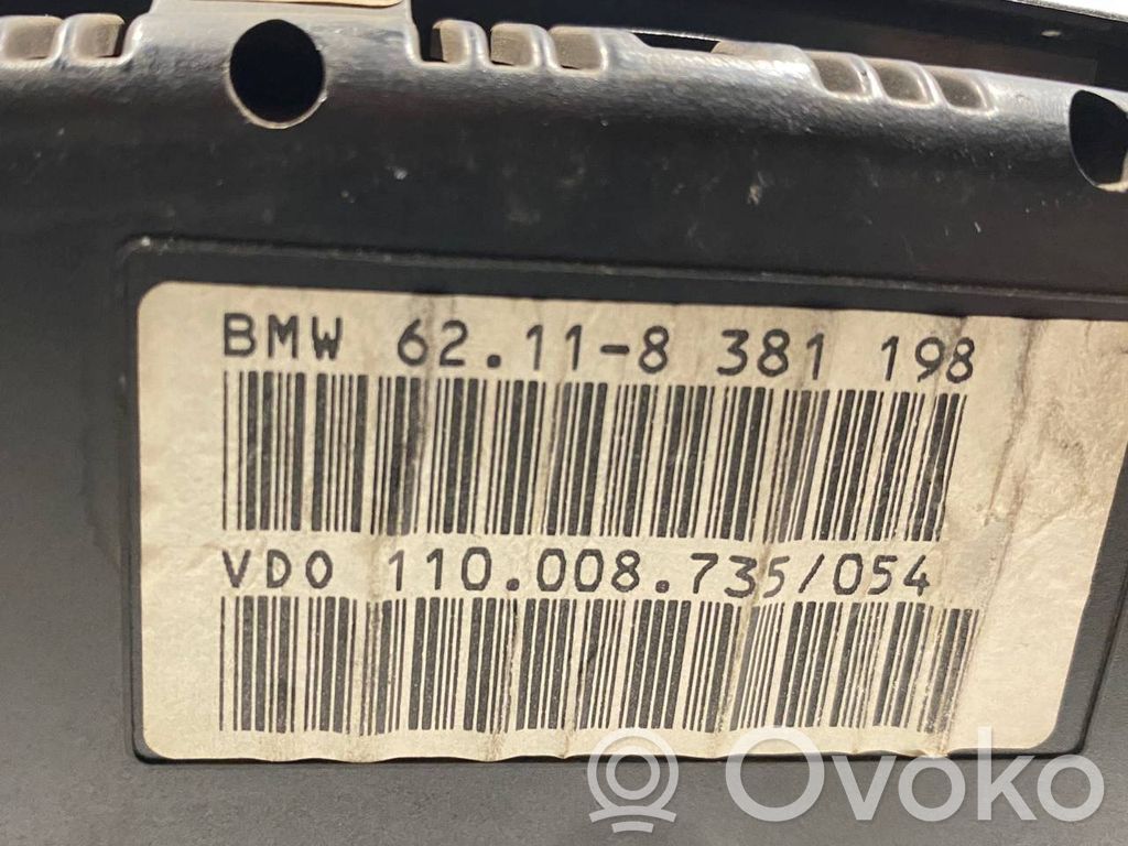 Speedometer (in the instrument panel)