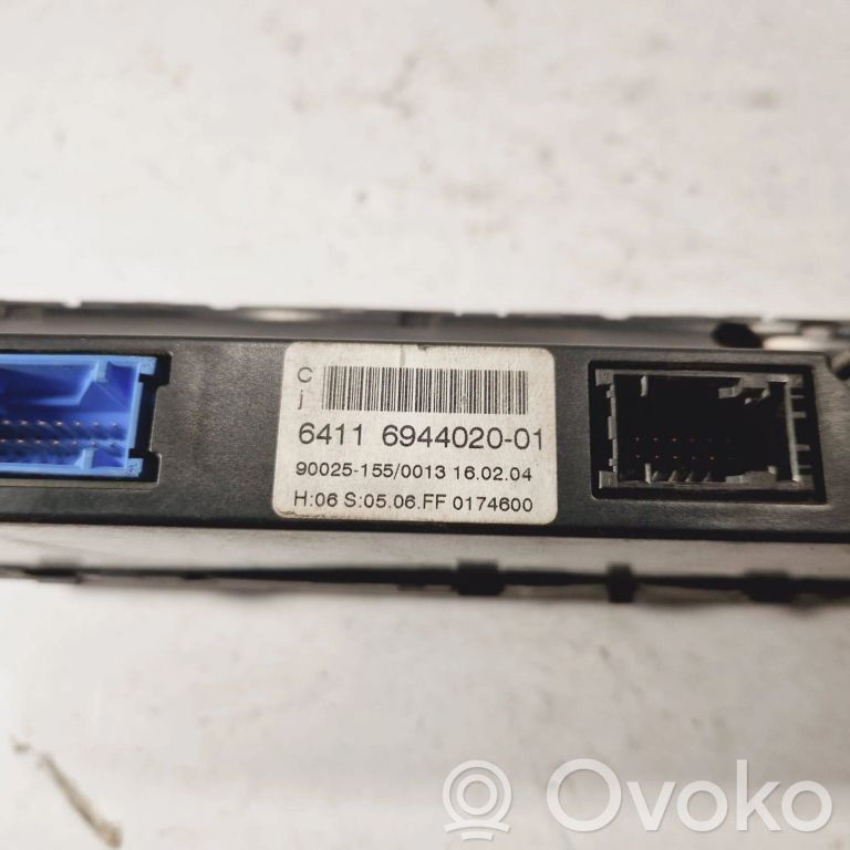 Gaisa kondicioniera / klimata kontroles / salona apsildes vadības bloks (salonā)