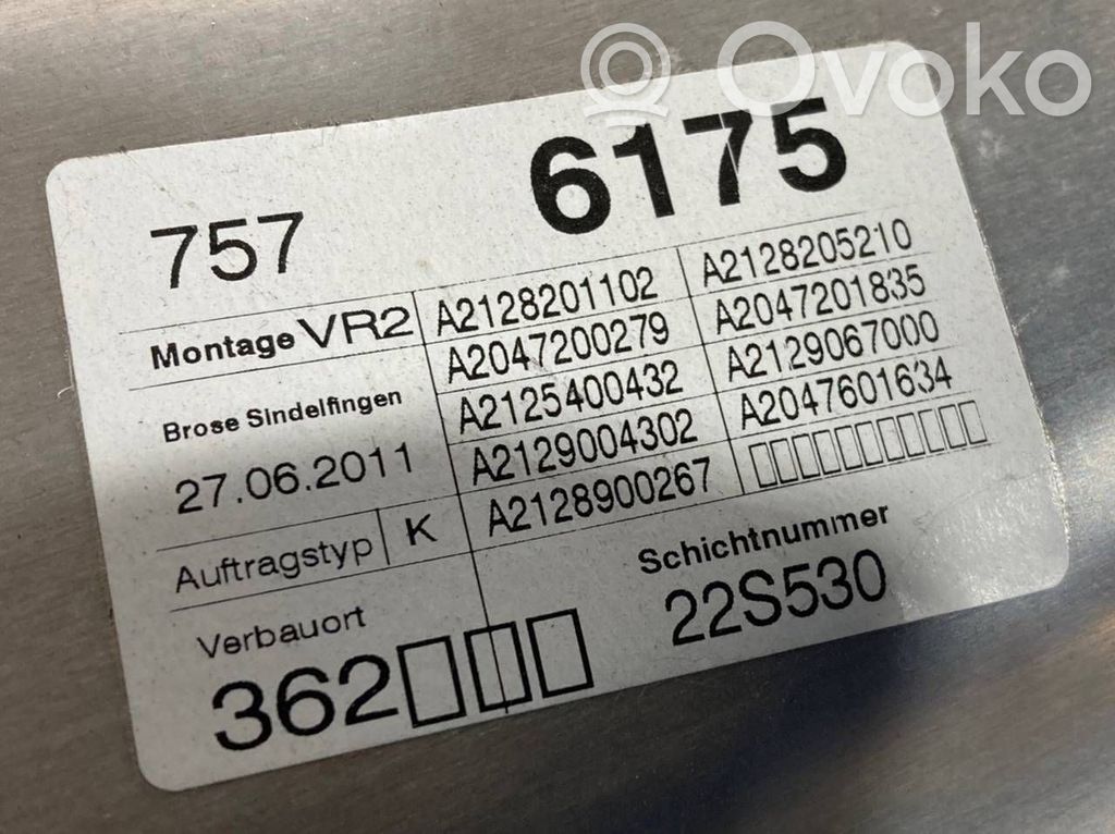 Priekšpusē elektriskā loga pacelšanas mehānisma komplekts