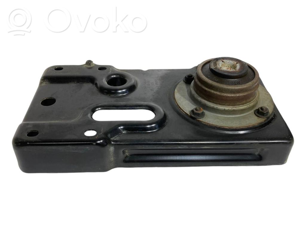 Battery mounting base