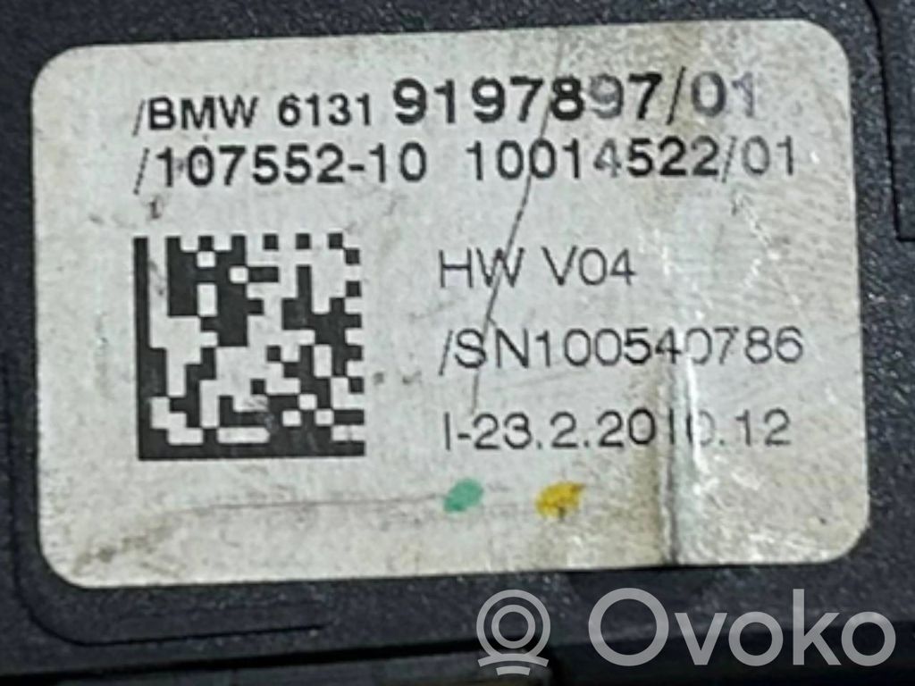 Šasijas aukstuma / stingruma regulēšanas slēdzis