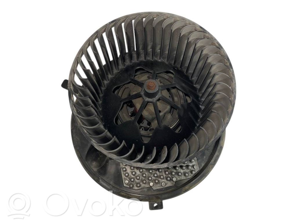 Mazā radiatora ventilators