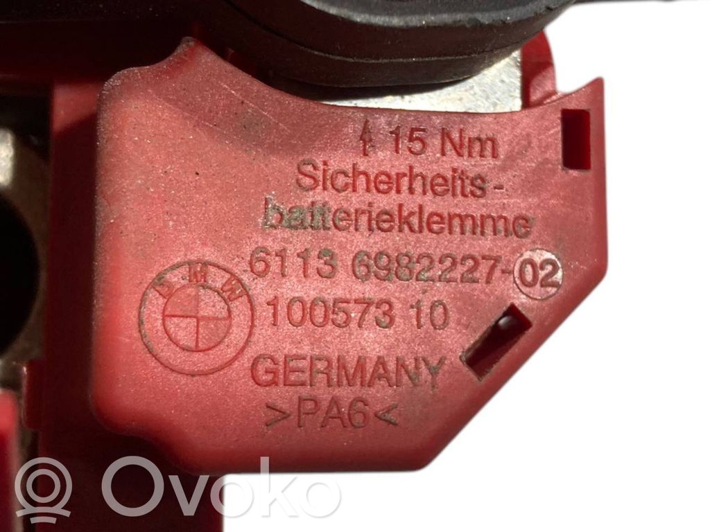 Positive wire connection assembly