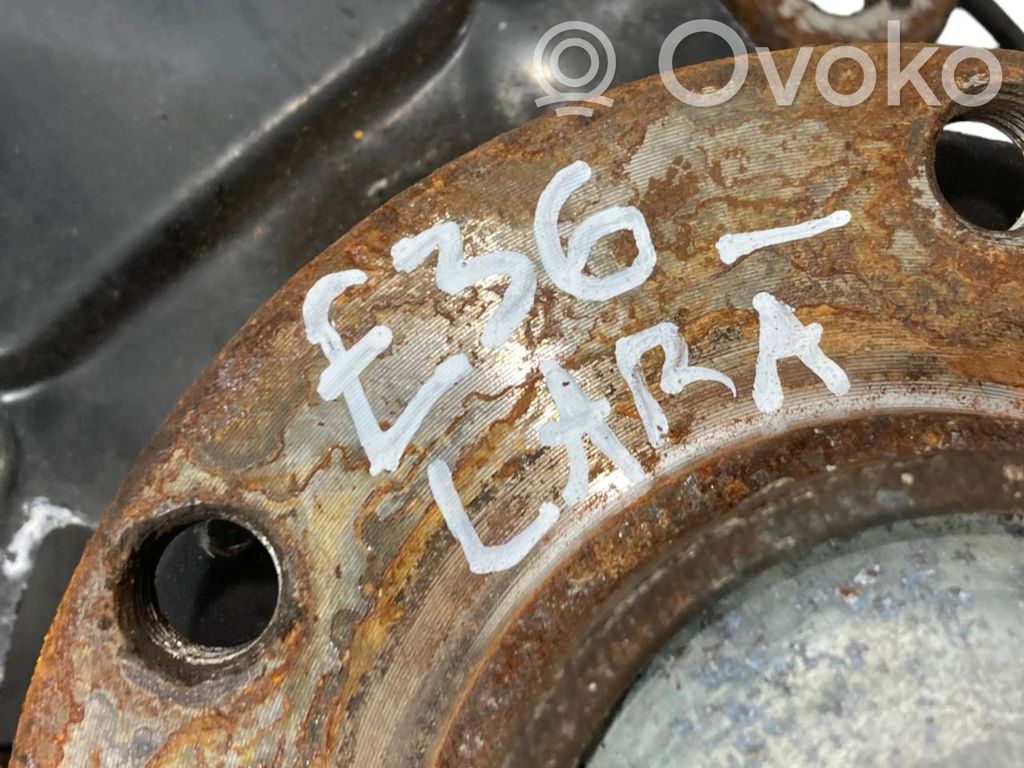 Priekšējā riteņa rumbas vārpstas šarnīrs (stupica, capfa)