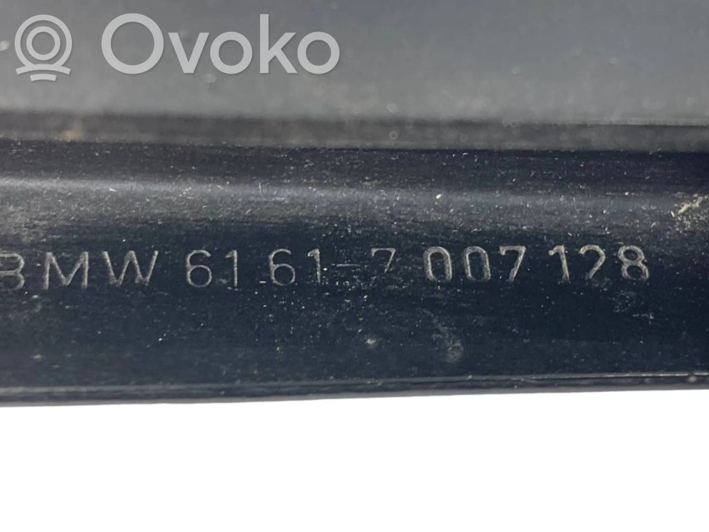 Windshield wiper arm
