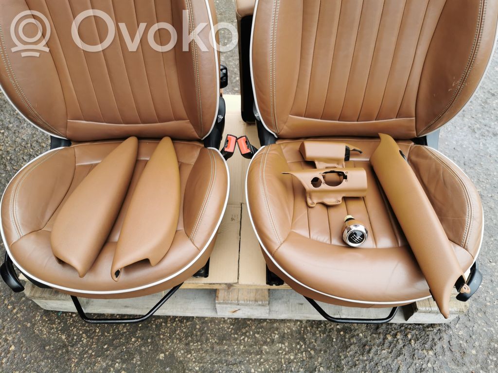 Salona daļu komplekts