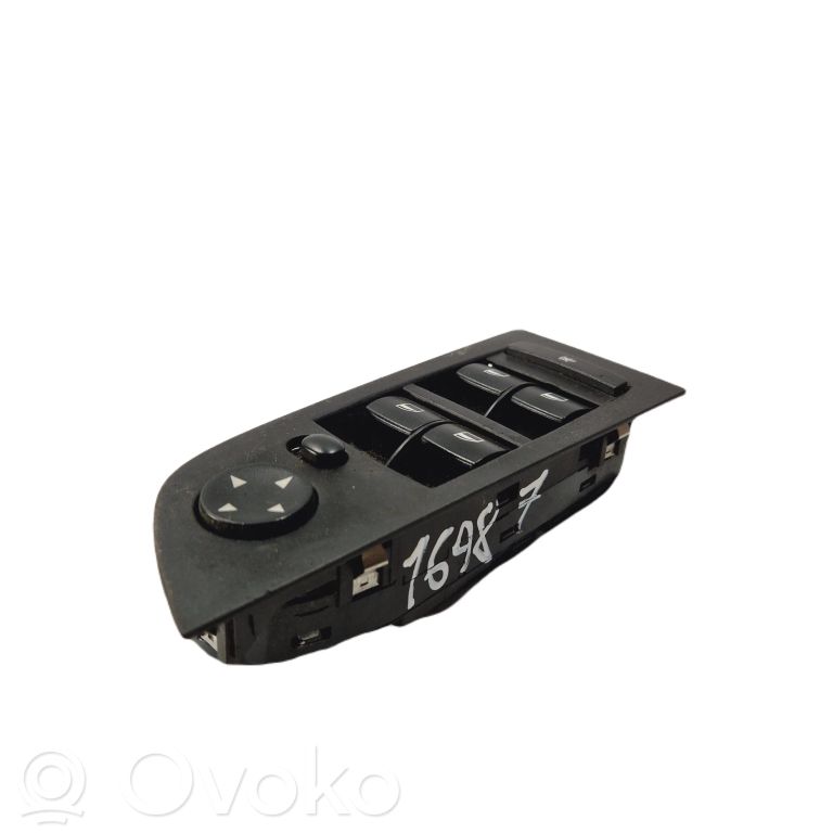 Power window switch