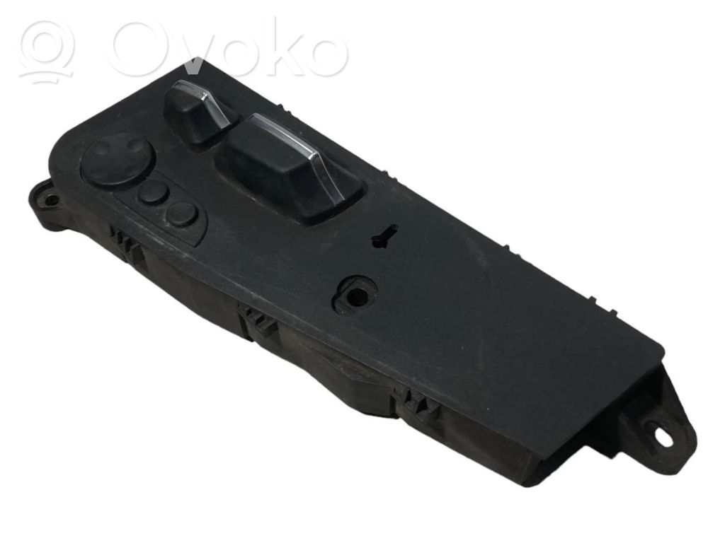 Seat adjustment switch(es)