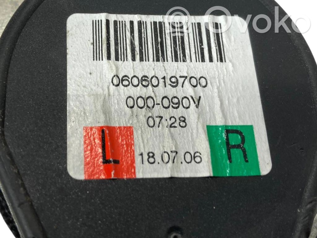 Задний ремень безопасности