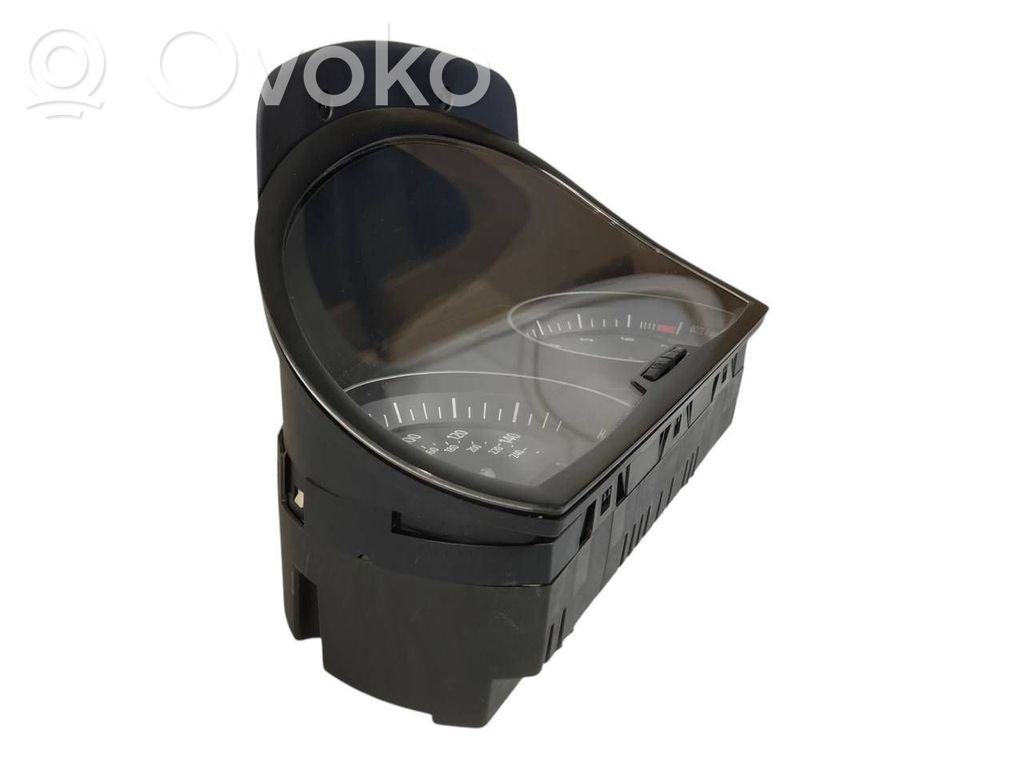 Speedometer (in the instrument panel)