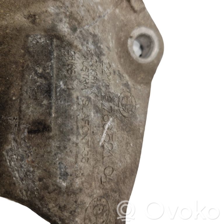 Dzinēja nostiprināšanas stiprinājums-kronšteins