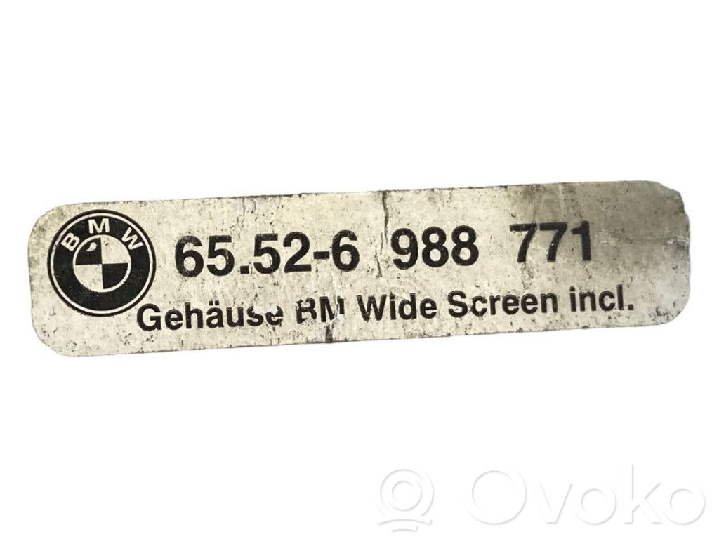 Radio / CD/DVD atskaņotājs / navigācija