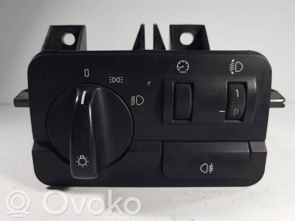 Headlight switch