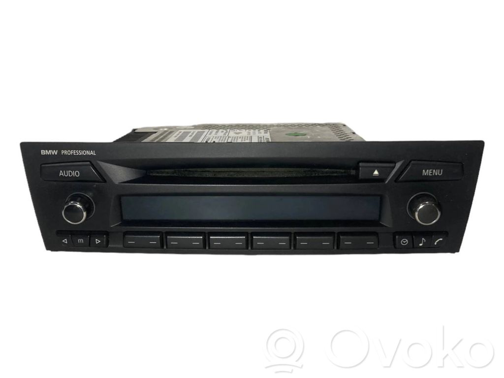 Radio / CD/DVD atskaņotājs / navigācija