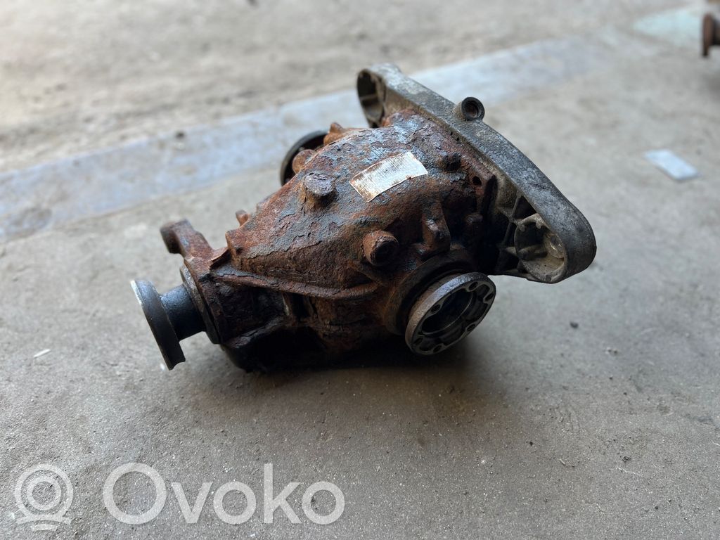 Aizmugurējais reduktors