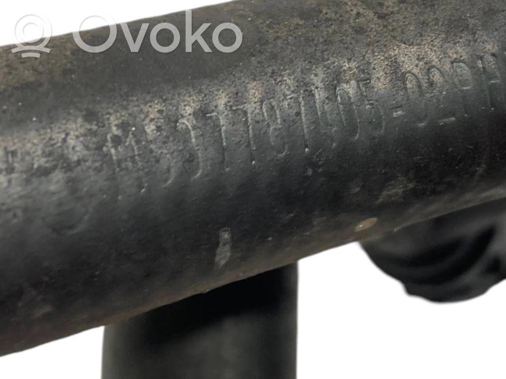 Caurulīte (-es) / šļūtene (-es)