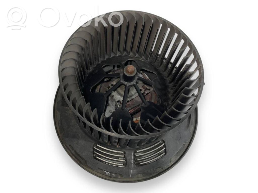 Small radiator fan